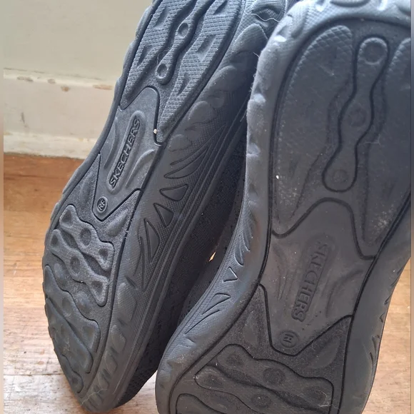 Skechers Black Loafers Slip-Ons - Picture 6 of 6